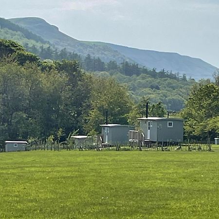 Rosewood Shepherds Hut Hotel Ingleby Greenhow Bagian luar foto